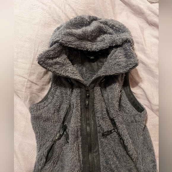 GUC Kuhl Flight Vest - Picture 12 of 15